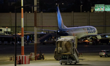 Vì sao chuyến bay bị không tặc của hãng FlyDubai có đến 4 phi công cùng có mặt?