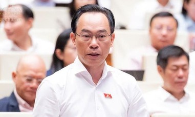 Bộ trưởng Bộ GD&ĐT: Từ năm học 2028-2029 học sinh sẽ được cung cấp sách giáo khoa miễn phí
