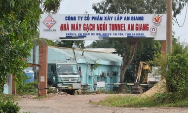 Khai thác "chui" ngay trong mỏ khoáng sản có phép