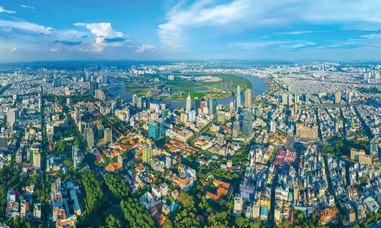 Từ "rừng cờ" năm ấy đến khát vọng siêu đô thị hôm nay