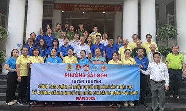TPHCM: Đồng loạt ra quân bóc gỡ quảng cáo sai quy định, xử lý đối tượng vi phạm