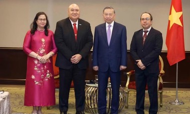 Tổng Bí thư, Chủ tịch nước Tô Lâm tiếp lãnh đạo một số tổ chức và doanh nghiệp lớn tại Philippines