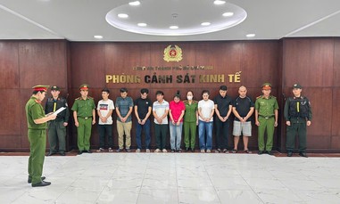 Công an TPHCM khởi tố 4 cán bộ kiểm lâm tiếp tay cho tội phạm mua bán động vật hoang dã