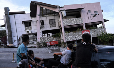 Chùm ảnh hậu quả trận động đất mạnh tàn phá Philippines