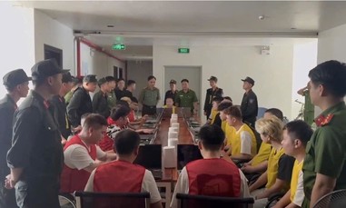 Từ Campuchia qua Việt Nam định lập ổ lừa đảo, 19 đối tượng bị Công an phát hiện và bắt giữ