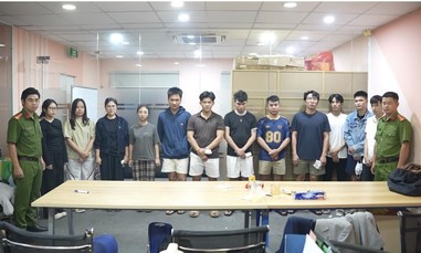 Công an TPHCM 'đột kích' hàng loạt công ty lừa đảo bằng thủ đoạn 'hợp đồng kỳ nghỉ", khởi tố gần 200 đối tượng