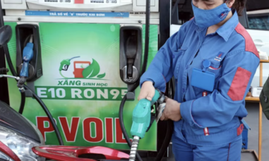 Xăng dầu đồng loạt giảm giá, xăng E10RON95-III xuống còn 19.916 đồng/lít