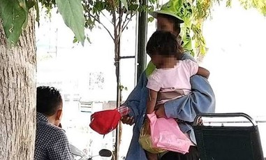 TPHCM: Yêu cầu xử lý kịp thời tình trạng lang thang xin ăn, đeo bám chèo kéo khách du lịch