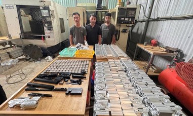 Đột kích 2 cơ sở chế tạo linh kiện vũ khí quân dụng quy mô lớn, tiêu thụ trong nước và nước ngoài