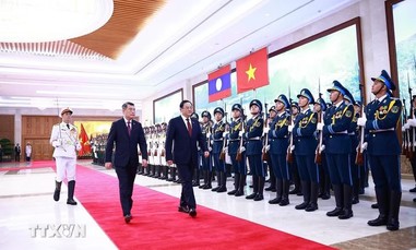 Thủ tướng Lê Minh Hưng chủ trì Lễ đón chính thức Thủ tướng Lào Sonexay Siphandone