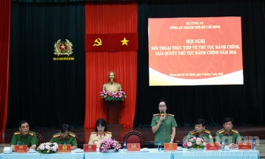 Công an TPHCM đối thoại về giải quyết thủ tục hành chính với người dân, doanh nghiệp