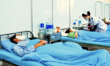 Hơn 80 người ngộ độc thực phẩm sau khi ăn bánh mì tại 1 cơ sở ở Lâm Đồng