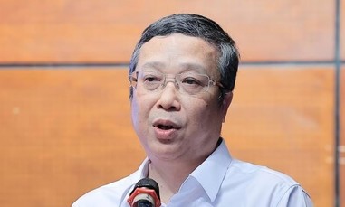 Bắt giam Thứ trưởng Bộ Nông nghiệp và Môi trường Hoàng Trung về tội nhận hối lộ