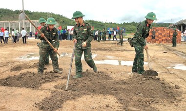 An cư cho gần 2.000 hộ dân vùng chịu nhiều thiên tai