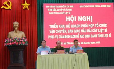 TPHCM: Vận chuyển 7.104 mẫu hài cốt liệt sĩ đi giám định ADN bằng máy bay quân sự CASA