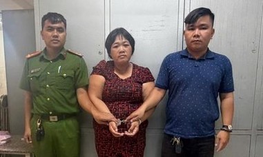 Lật mặt những chiêu trò lừa người bán vé số dạo