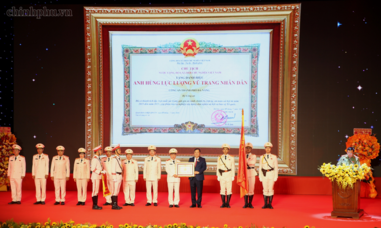 Công an Thành phố Đà Nẵng đón nhận danh hiệu 'Anh hùng Lực lượng vũ trang nhân dân'