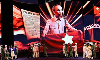 Chương trình chính luận nghệ thuật “Ánh sao độc lập” - Khát vọng Việt Nam hùng cường