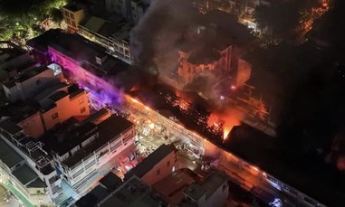 Vụ cháy lớn thiêu rụi hàng chục ki-ốt tại Trung tâm thương mại Biên Hòa: Do chập điện
