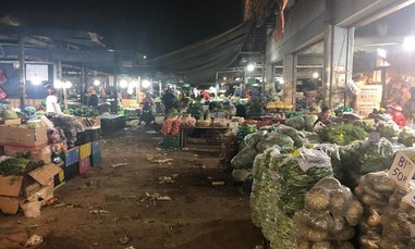 Tiểu thương chợ đầu mối ở TPHCM kêu cứu