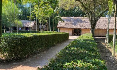 Từ nhịp võng làng Trù đến lời ru đất nước