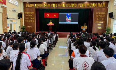 Xã Bình Chánh: Tuyên truyền về ATGT, phòng chống tội phạm và tệ nạn ma túy