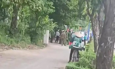Bắt 'nóng' 2 thanh niên quen qua MXH, rủ nhau dàn cảnh cướp xe ôm công nghệ