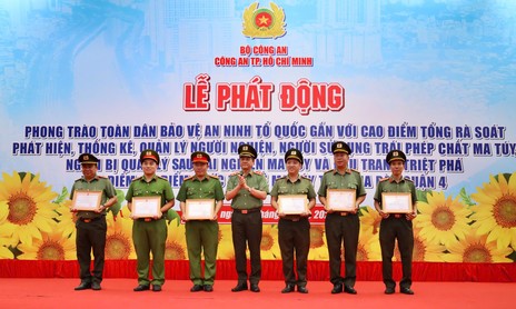 Quyết tâm đẩy lùi tội phạm và tệ nạn ma túy, xây dựng TPHCM bình yên, an toàn và phát triển