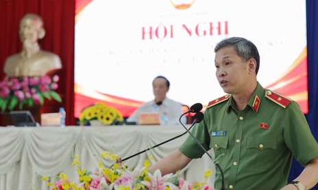 Thiếu tướng Tạ Văn Đẹp tiếp xúc cử tri trước thềm Kỳ họp thứ hai, Quốc hội khóa XVI