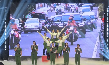 Hoành tráng, ấn tượng đêm công diễn, bế mạc Hội diễn văn nghệ quần chúng Công an TPHCM 2026