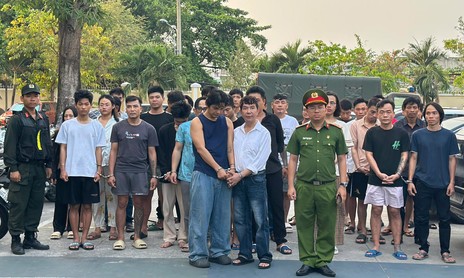 Công an TPHCM bắt ca sĩ Long Nhật, Sơn Ngọc Minh cùng gần 70 đối tượng liên quan ma túy