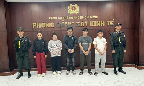 Công an TPHCM: Triệt phá đường dây sản xuất, buôn bán dép giả các nhãn hiệu quy mô lớn, thu giữ hơn 23.000 đôi dép