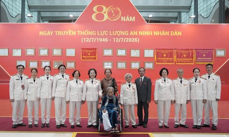 Đoàn đại biểu Công an TPHCM tham dự Lễ kỷ niệm 80 năm Ngày truyền thống lực lượng An ninh nhân dân
