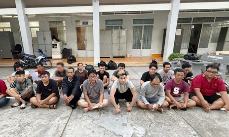 Phá đường dây đánh bạc xuyên quốc gia, giao dịch hàng trăm tỷ đồng, khởi tố 20 đối tượng