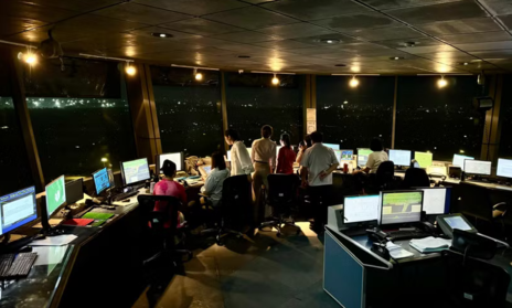 21 chuyến bay bị ảnh hưởng bởi diều gắn đèn thả gần sân bay Tân Sơn Nhất vào tối 13/8