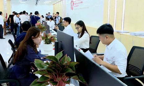 Cắt giảm, đơn giản hoá tối đa thủ tục hành chính, tạo đột phá cho tăng trưởng hai con số