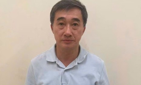 Khởi tố, bắt tạm giam Thứ trưởng Bộ Y tế Trần Văn Thuấn về tội nhận hối lộ