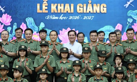 Ngày khai giảng đặc biệt của những học sinh đầu tiên tại Trường Văn hóa Công an nhân dân V