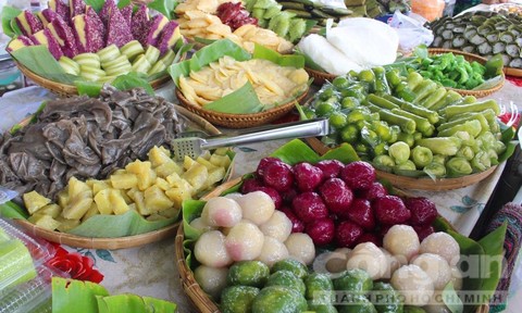 Hơn 100 loại bánh vô 'đại tiệc' bánh dân lừa lọc Nam Bộ