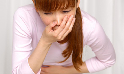 Nguyên nhân và cách điều trị bụng đau quặn buồn nôn bạn nên biết