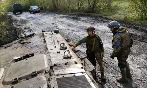 Lực lượng Nga rút lui khỏi thành phố chiến lược ở khu vực Donetsk