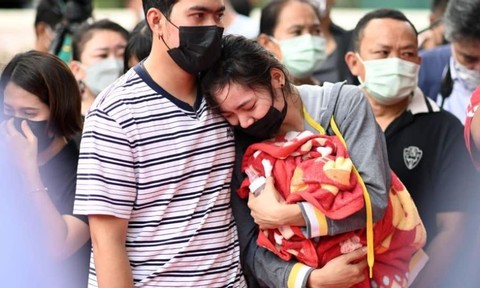 Thái Lan treo cờ rủ sau vụ xả súng khiến 23 trẻ em thiệt mạng