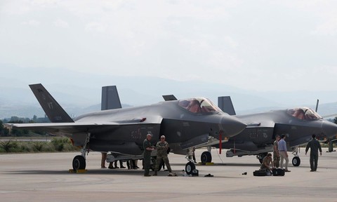 Canada chi hơn 14 tỷ USD để mua phi đội chiến đấu cơ tàng hình F-35