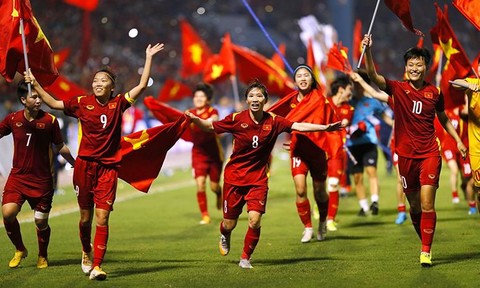 Đội tuyển bóng đá nữ Việt Nam háo hức chờ ngày “vượt sóng”