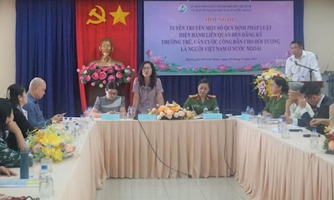 Giải đáp về đăng ký thường trú, căn cước công dân cho người Việt Nam ở nước ngoài