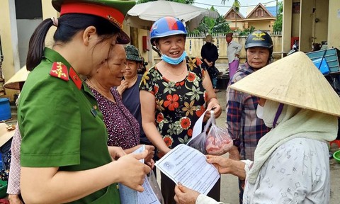 Cảnh giác đối tượng mạo danh công an yêu cầu cài ứng dụng VNeID giả mạo