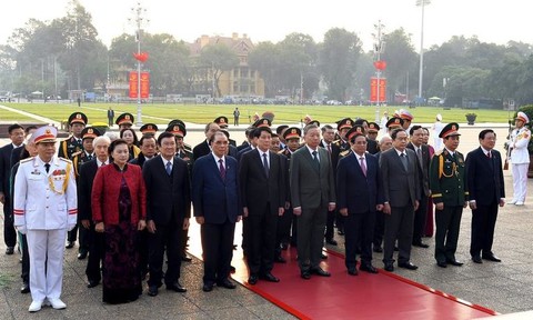 Lãnh đạo Đảng, Nhà nước viếng Chủ tịch Hồ Chí Minh nhân kỷ niệm 80 năm QĐND Việt Nam