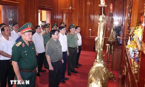 Kỷ niệm 70 năm Chiến thắng Điện Biên Phủ: Thủ tướng dâng hương tri ân tại Điện Biên