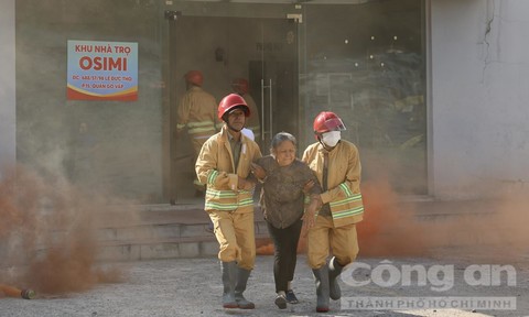 Phường 15, quận Gò Vấp diễn tập phương án chữa cháy và cứu nạn tại khu dân cư