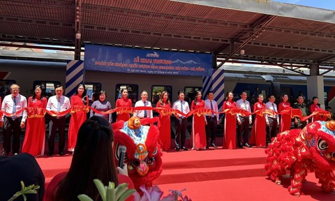 Đường sắt Việt Nam ra mắt đoàn tàu chất lượng cao Sài Gòn – Đà Nẵng